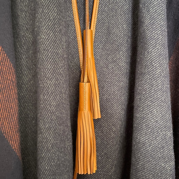 Hermes Rocabar Poncho - Picture 4 of 6